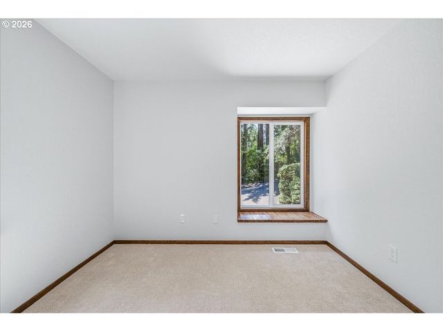 22755 Se KINGSWOOD Ct, Damascus, OR 97089