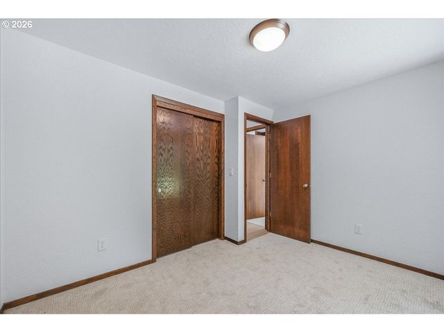 22755 Se KINGSWOOD Ct, Damascus, OR 97089