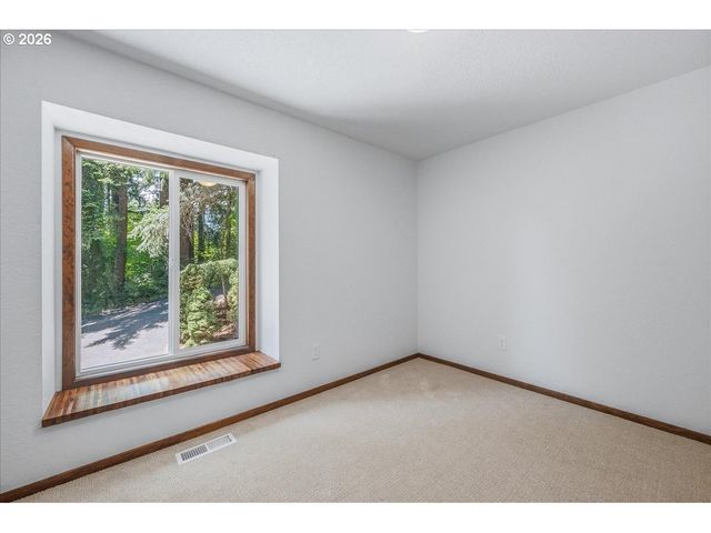 22755 Se KINGSWOOD Ct, Damascus, OR 97089