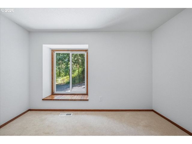 22755 Se KINGSWOOD Ct, Damascus, OR 97089