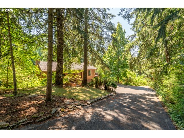 22755 Se KINGSWOOD Ct, Damascus, OR 97089