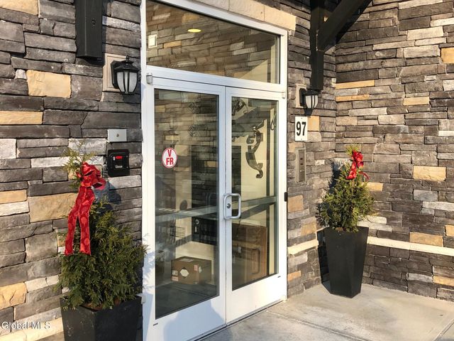 97 East Avenue APT 201, Saratoga Springs, NY 12866