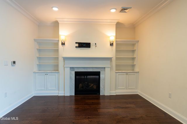 97 East Avenue APT 201, Saratoga Springs, NY 12866