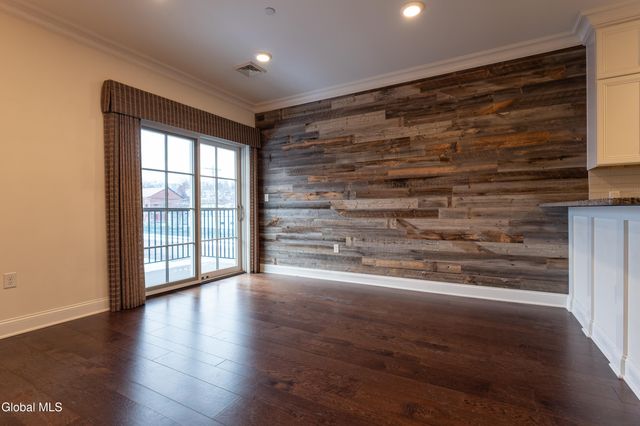 97 East Avenue APT 201, Saratoga Springs, NY 12866