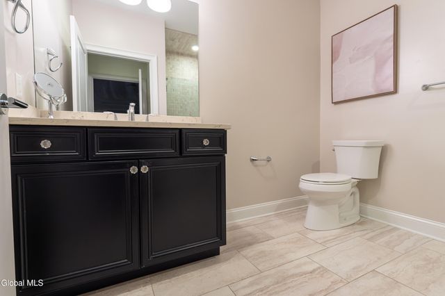 97 East Avenue APT 201, Saratoga Springs, NY 12866