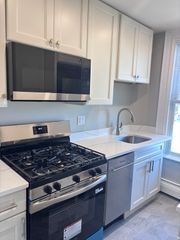 548 E Broadway 2, Boston, MA 02127