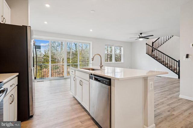 6211 BOBCAT LN, King George, VA 22485