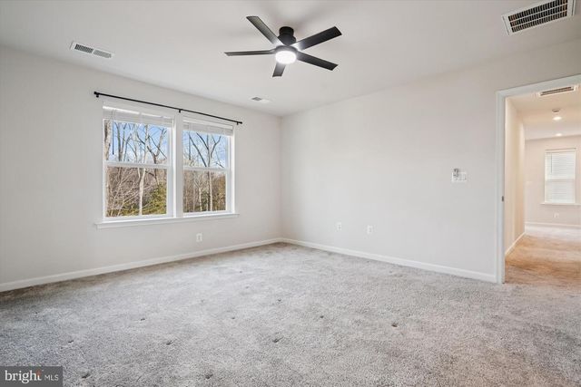 6211 BOBCAT LN, King George, VA 22485