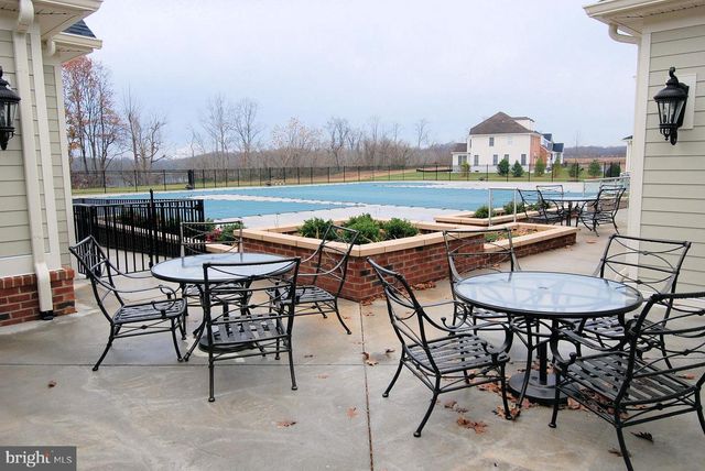 6211 BOBCAT LN, King George, VA 22485