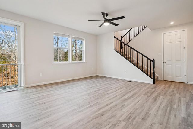 6211 BOBCAT LN, King George, VA 22485