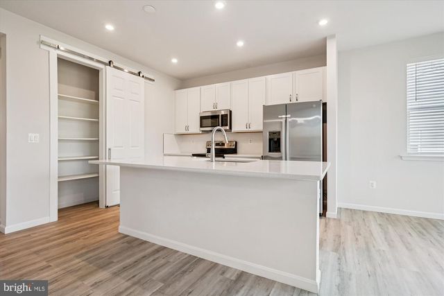 6211 BOBCAT LN, King George, VA 22485