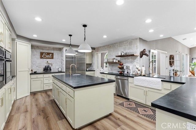 38500 Calle Pimienta, Murrieta, CA 92562