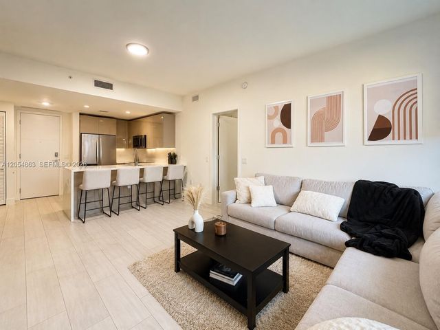 2000 Metropica Way 2011, Sunrise, FL 33323