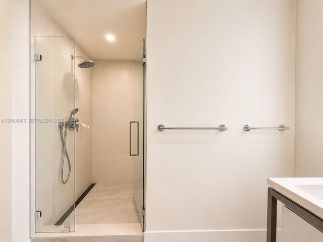 2000 Metropica Way 2011, Sunrise, FL 33323