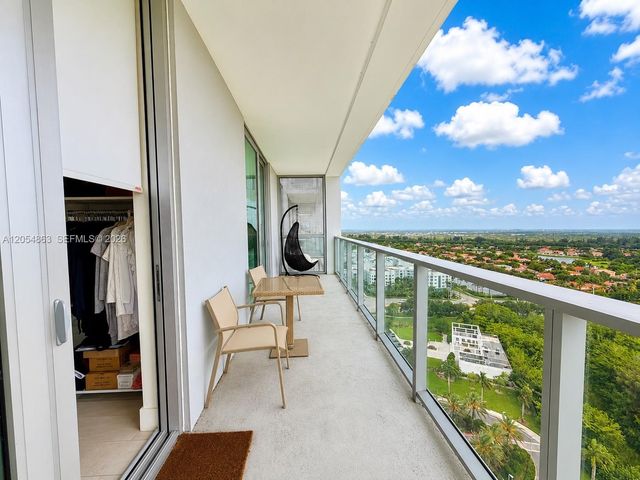 2000 Metropica Way 2011, Sunrise, FL 33323