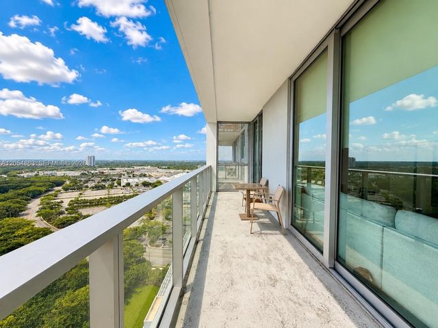 2000 Metropica Way 2011, Sunrise, FL 33323