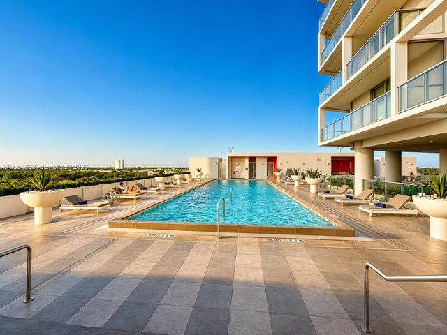 2000 Metropica Way 2011, Sunrise, FL 33323