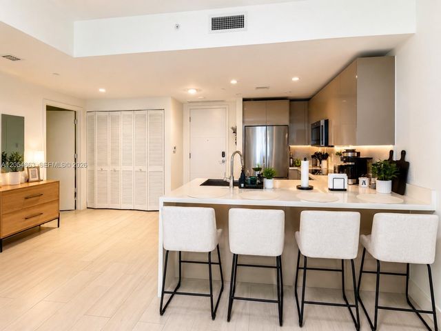 2000 Metropica Way 2011, Sunrise, FL 33323