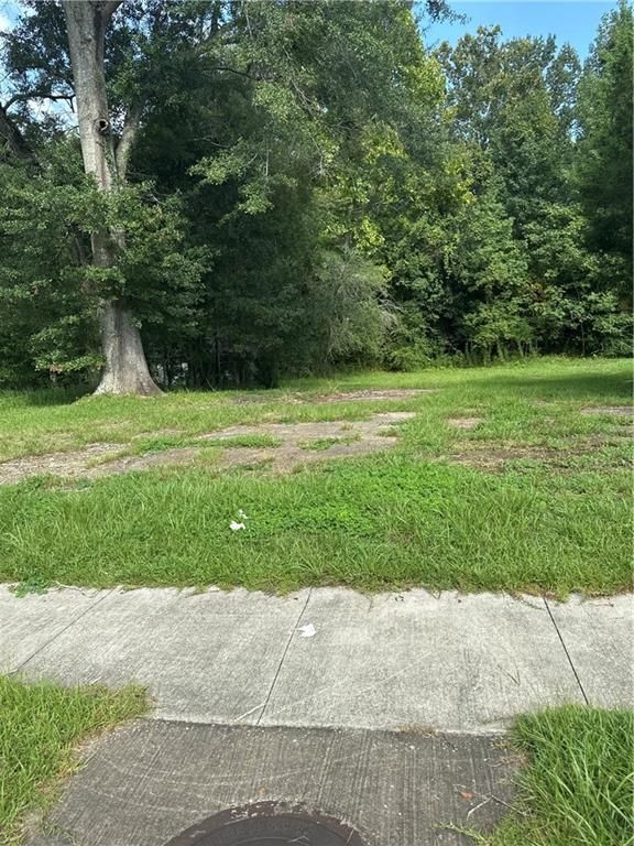 7230 Old Shell Road, Mobile, AL 36612 — exterior