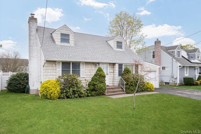 64 Arlyn Drive E, Massapequa, NY 11758