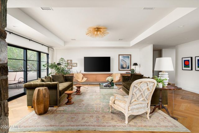 515 W ORANGEWOOD Avenue, Phoenix, AZ 85021