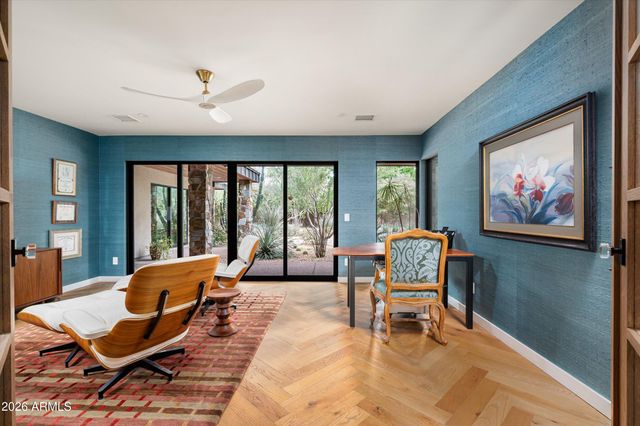 515 W ORANGEWOOD Avenue, Phoenix, AZ 85021