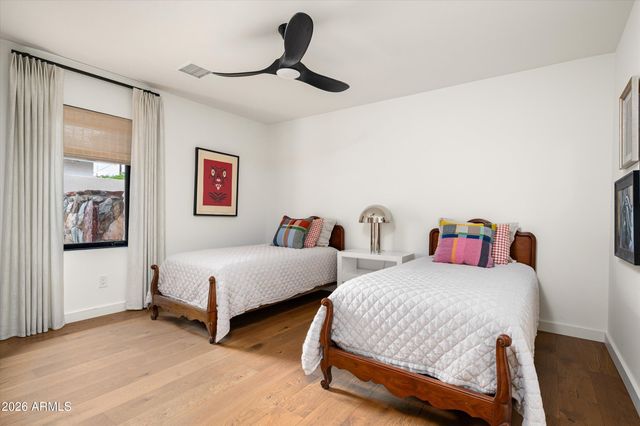 515 W ORANGEWOOD Avenue, Phoenix, AZ 85021