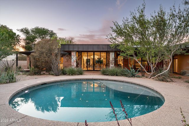 515 W ORANGEWOOD Avenue, Phoenix, AZ 85021