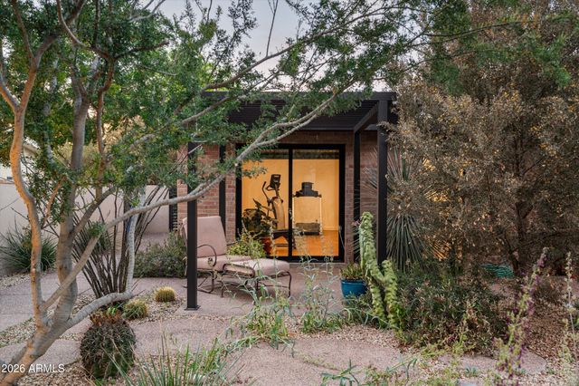 515 W ORANGEWOOD Avenue, Phoenix, AZ 85021