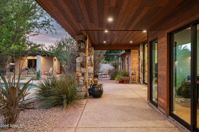 515 W ORANGEWOOD Avenue, Phoenix, AZ 85021