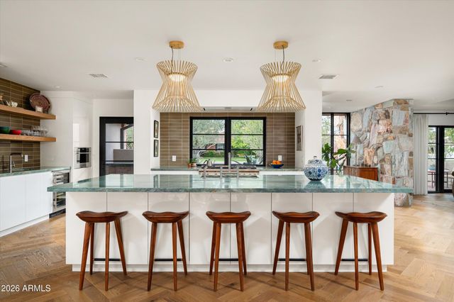 515 W ORANGEWOOD Avenue, Phoenix, AZ 85021