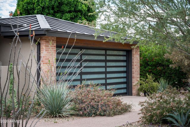 515 W ORANGEWOOD Avenue, Phoenix, AZ 85021