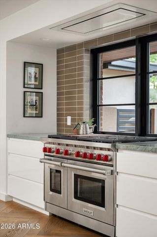 515 W ORANGEWOOD Avenue, Phoenix, AZ 85021