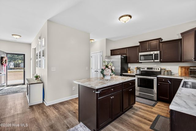 2164 Dawson Cabin Road, Jacksonville, NC 28540