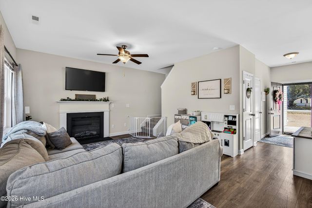 2164 Dawson Cabin Road, Jacksonville, NC 28540