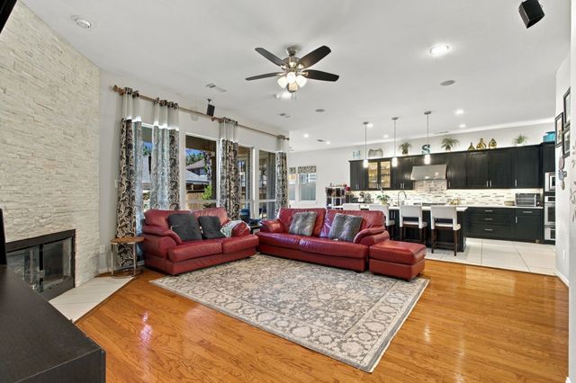 1833 Auburn Drive, Carrollton, TX 75007