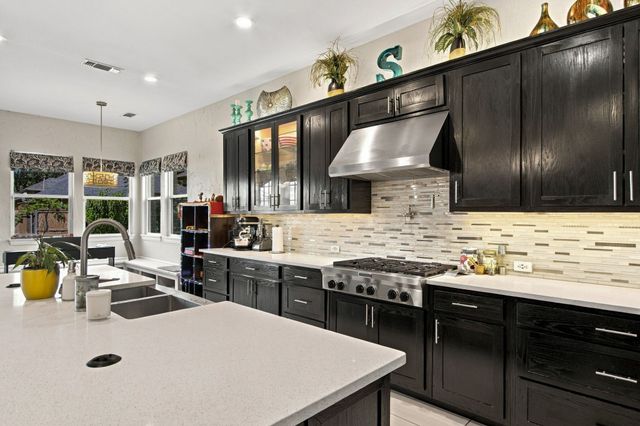 1833 Auburn Drive, Carrollton, TX 75007