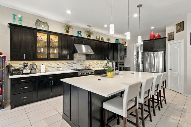 1833 Auburn Drive, Carrollton, TX 75007