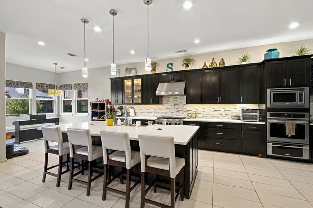 1833 Auburn Drive, Carrollton, TX 75007
