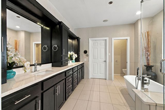 1833 Auburn Drive, Carrollton, TX 75007