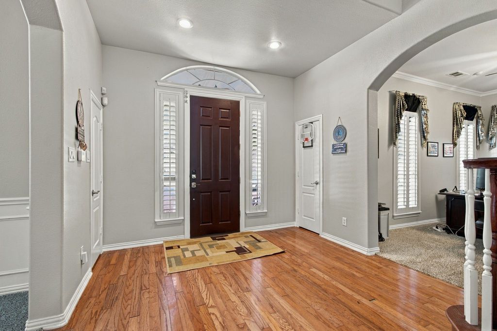 1833 Auburn Drive, Carrollton, TX 75007 — photo 4