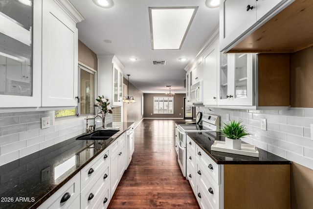 18435 N 101ST Drive, Sun City, AZ 85373