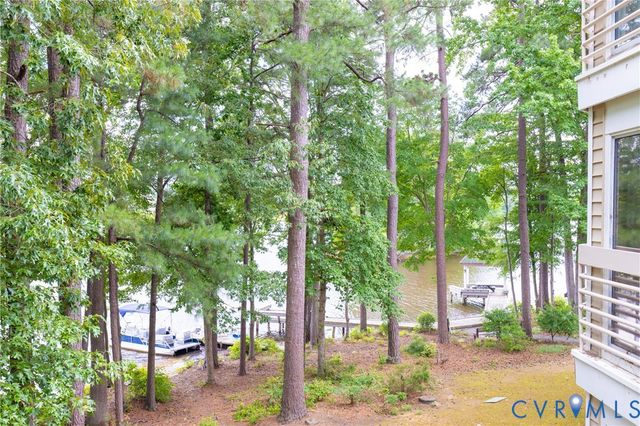 222 Water Pointe Ct, Chesterfield, VA 23112
