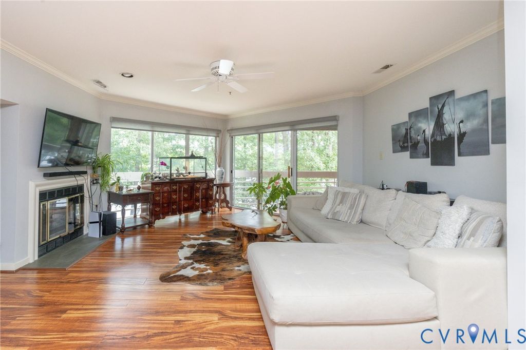 222 Water Pointe Ct, Chesterfield, VA 23112