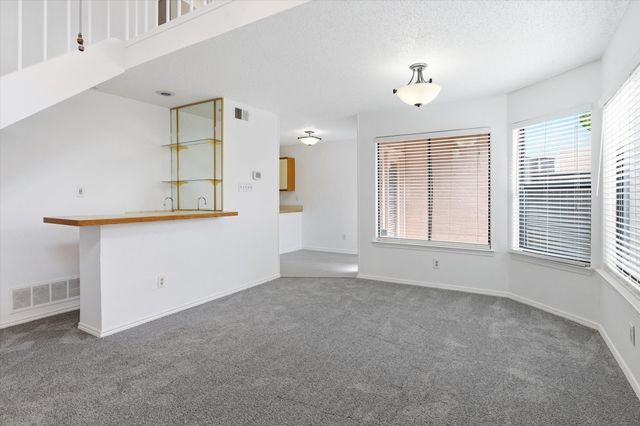 551 Ranch Trail 195, Irving, TX 75063