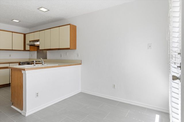 551 Ranch Trail 195, Irving, TX 75063