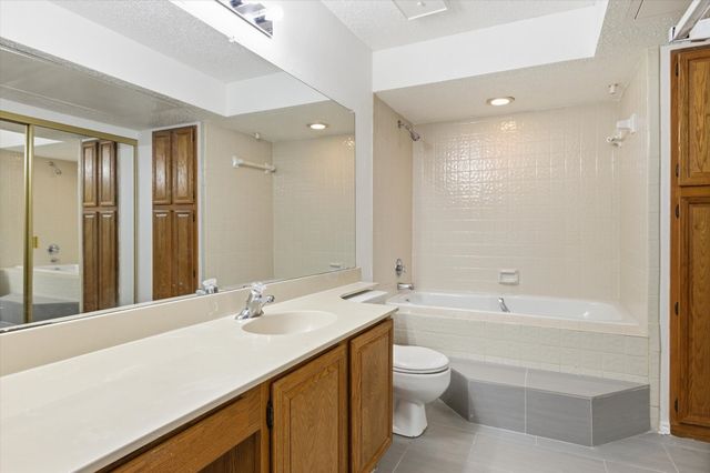551 Ranch Trail 195, Irving, TX 75063