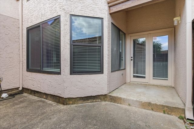 551 Ranch Trail 195, Irving, TX 75063