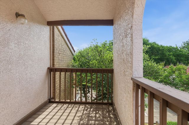 551 Ranch Trail 195, Irving, TX 75063