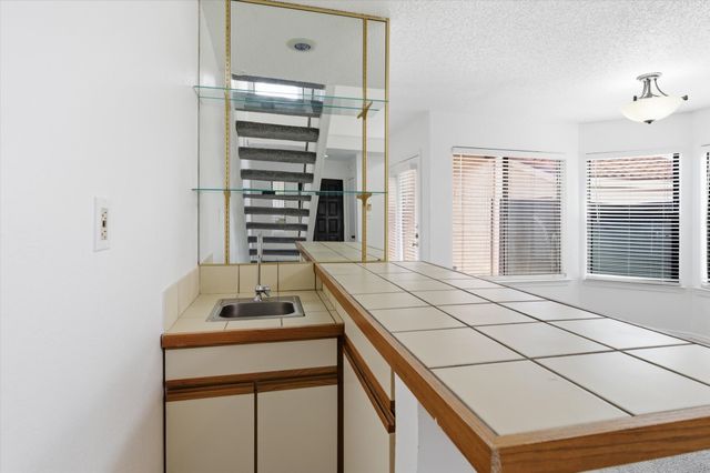 551 Ranch Trail 195, Irving, TX 75063